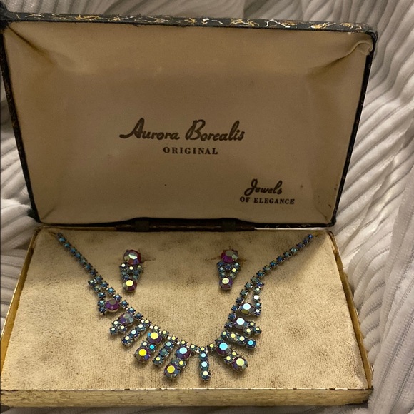 Vintage 1950s Aurora Borealis necklace and earrings - Picture 1 of 5